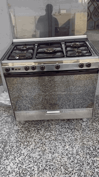 اللبيع السعر 250 العنوان شارع 60 التواصل ***********
