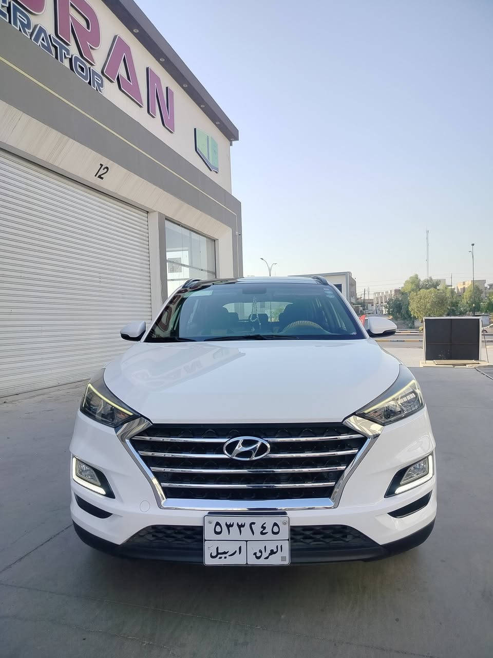 للبيع
اراوس بسيارة اقل واخذ فرق 
سعر 210$
هيونداي توسان موديل 2019 وارد كوري 
ماشيه 100 كيلو متر حقيقي
سبير السياره مانازل وضع شركه 
محرك 4 سلندر حجم 2000 دوش مامفتوح بشرط
كير أوتوماتيك شرط المحرك والكير 
رقم اربيل ألماني سنويه منتهيه پأسمي شرط التحويل 
🚫 مكفوله كفاله عامه حتى الشخط كلين تايتل بدون ضرر بشرط 
سياره نظيفة جداً بدون صبغ بدون تعديل بارد 
مواصفات فول الفول 
بانوراما 
بصمه تشغيل 
بصمه ابواب 
قطعتين تبريد 
كشنات جلد 
اشاير بل مري 
مري شفط 
يدات نيكل
ويل مكسيكي 
لايت عدسه 
هاندبريك بلرجل 
بعد بيها هواي مواصفات 
سياره جديده وجاهزة من كلشي شرط دينار ما تصرف عليها 
موصل الايسر 
***********
***********
ملاحظة الرقم الاسيا بيه واتساب 🟩
