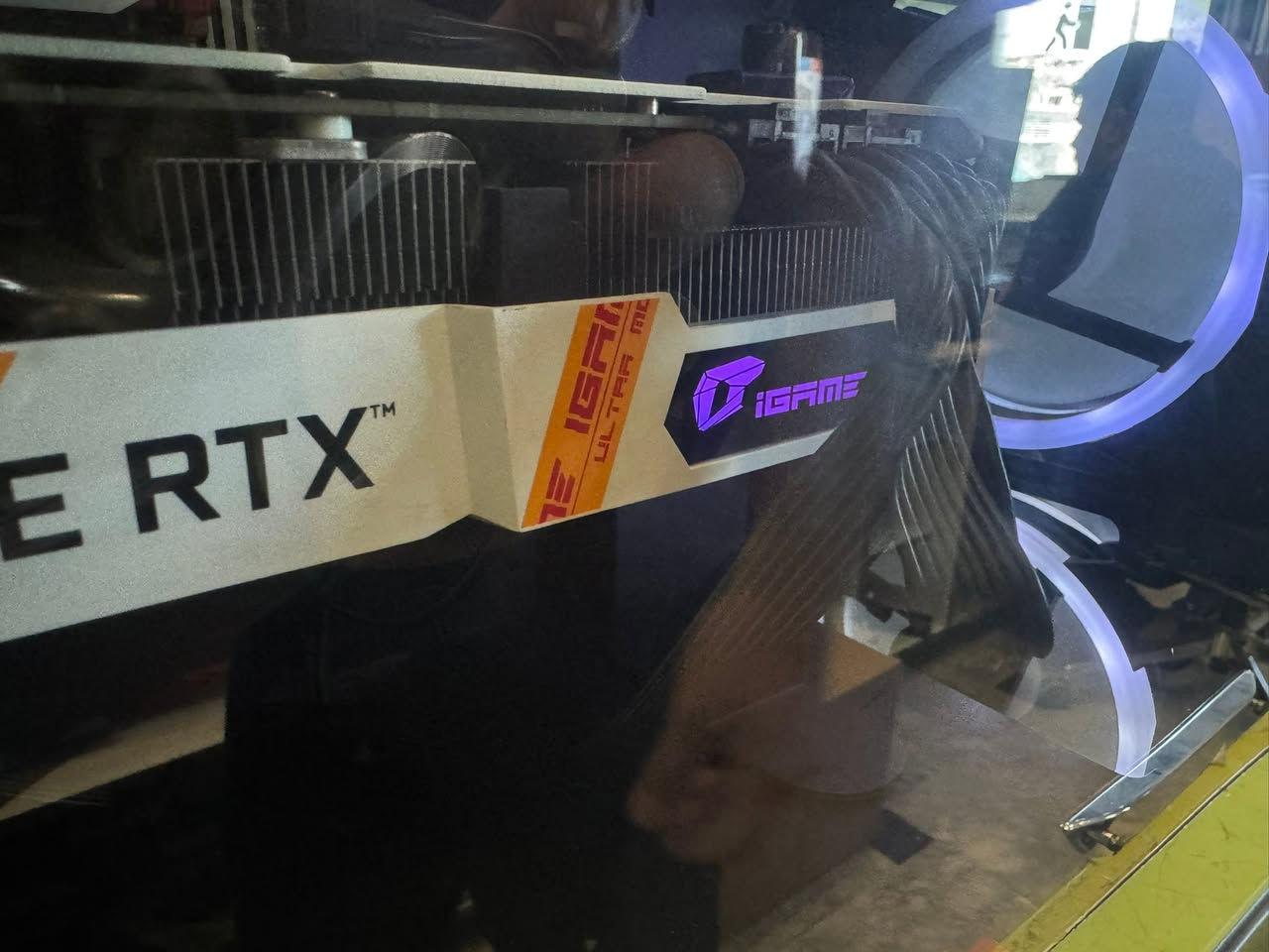 السلام عليكم
Ci 5 10400f
Cooler uphere 
Rtx 3050 8gb igame rgb 3 fan
Ram 16 8x2
Ssd 120gb
Hdd 2 tb
Case xigmatik
النضافة مثل ما واضح بالصور والكرت يخبل حرارته جوة اقصى ضغط ما توصل 55 نسخة igame rgb
السعر ٧٠٠ الف قفل مكاني ديوانية ومتوفر توصيل جميع المحافضات


**إذا كنت صاحب هذا الإعلان وتريد حذفه لأي سبب، رجاءا أرسل رسالة إلى الدعم الفني**