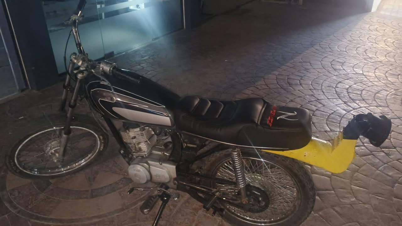 ماطور حربي 4 كير مكينه نامي برو كلشي بي كامل السعر 350 الف وبي مجال بسيط مكاني عنكاوا ورقمي ***********
