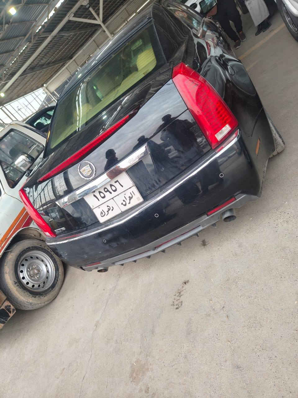 السلام عليكم ورحمة كديلاك مريكي 6س فلول موصفات طلب عليه 128 ورقة وبي مجال *********** موديل 2013 سنوية بعدها
