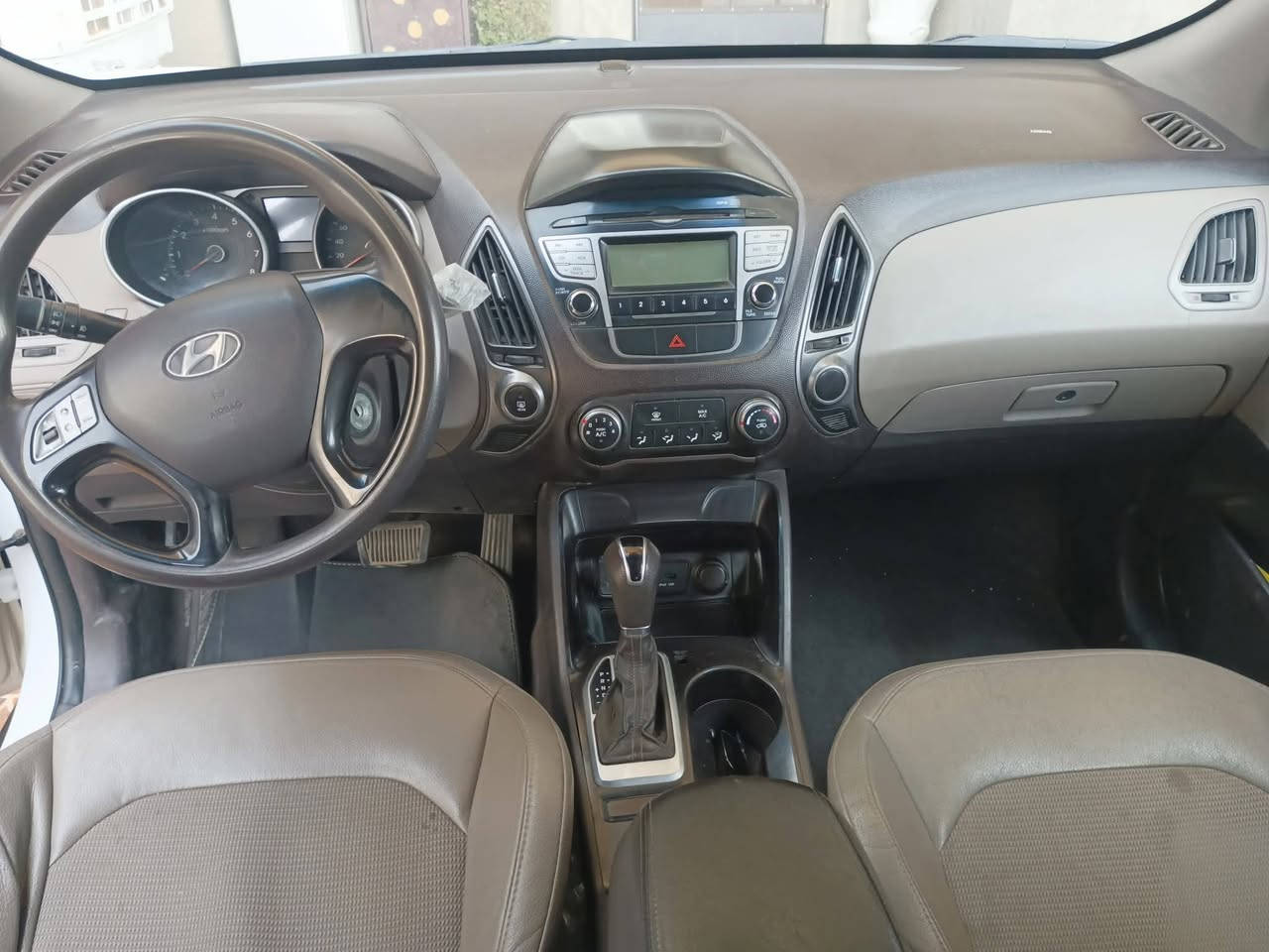 توسان موديل خليجي  2015
ماشيه 123
الضرر قطعتين الجنطه والجاملغ 
السعر 146
رقم اربيل انكليزي 
سنويه 2030
للاتصال على الرقم ***********
