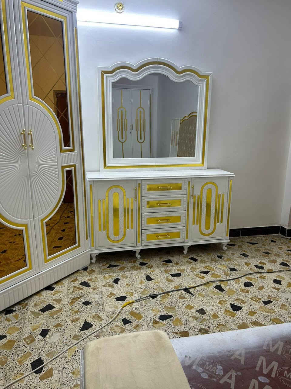 معمل نجارة الايهم 
غرفة نوم 6 باب ملحق داخلي نقش CNC 
تطعيم سيبو. ذهبي حسب طلب الزبون
تم تسليم طلب احد الزبائن في المدائن
للستفسار مراسلة الصفحة او اتصال
***********
***********
عنوان بغداد بسماية مقابيل مستشفى الجامعة اللبناني
يوجد خدمة توصيل
