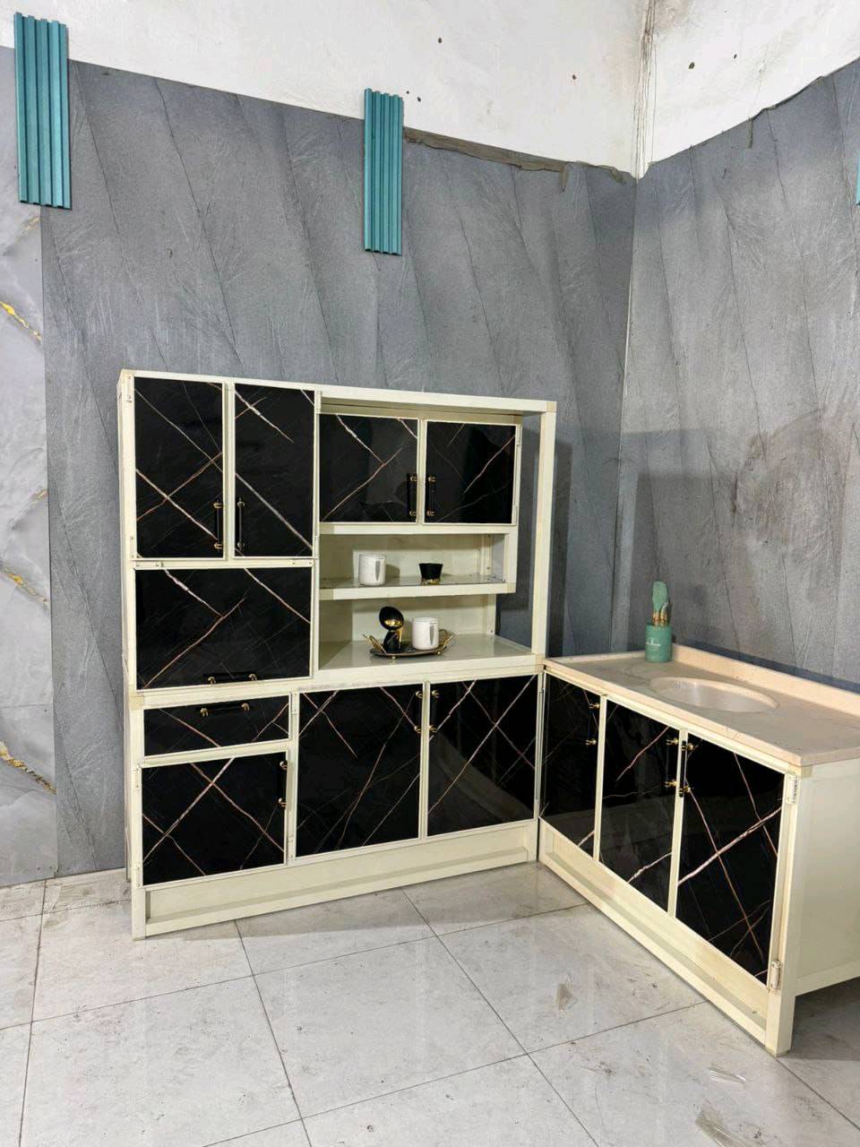 كاونتر ارضي وملحق متر ونص 
سنك  متر وعشرين 
السنك مرمر صناعي 




السعر 300 الف


التوصيل 🚚🚚🚚
داخل بغداد مجاني 
توصيل لجميع المحافظات العراق 🇮🇶
الاحجز والاستفسار راسلو الصفحه