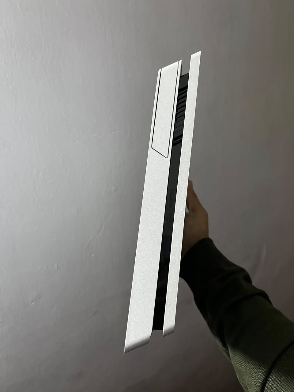 بلي ستيشن 4 سلم ابيض ذاكره 500 كيكا لوك ستيكر نضام 4.70 نضام جدا قديم وتكدر تخلي اي نضام ببالك الجهاز ما مشتم الهوا أبدا وانطيك بي ضمان مدا الحياه لا مفتوح ولا داخل صيانه لوك ياباني ذره تراب مابي يلمع السعر 375 الف قفل بدون عمله رجائا ومتوفر توصيل كل محافضات العراق شراي راسلني خاص وتدلل


**إذا كنت صاحب هذا الإعلان وتريد حذفه لأي سبب، رجاءا أرسل رسالة إلى الدعم الفني**