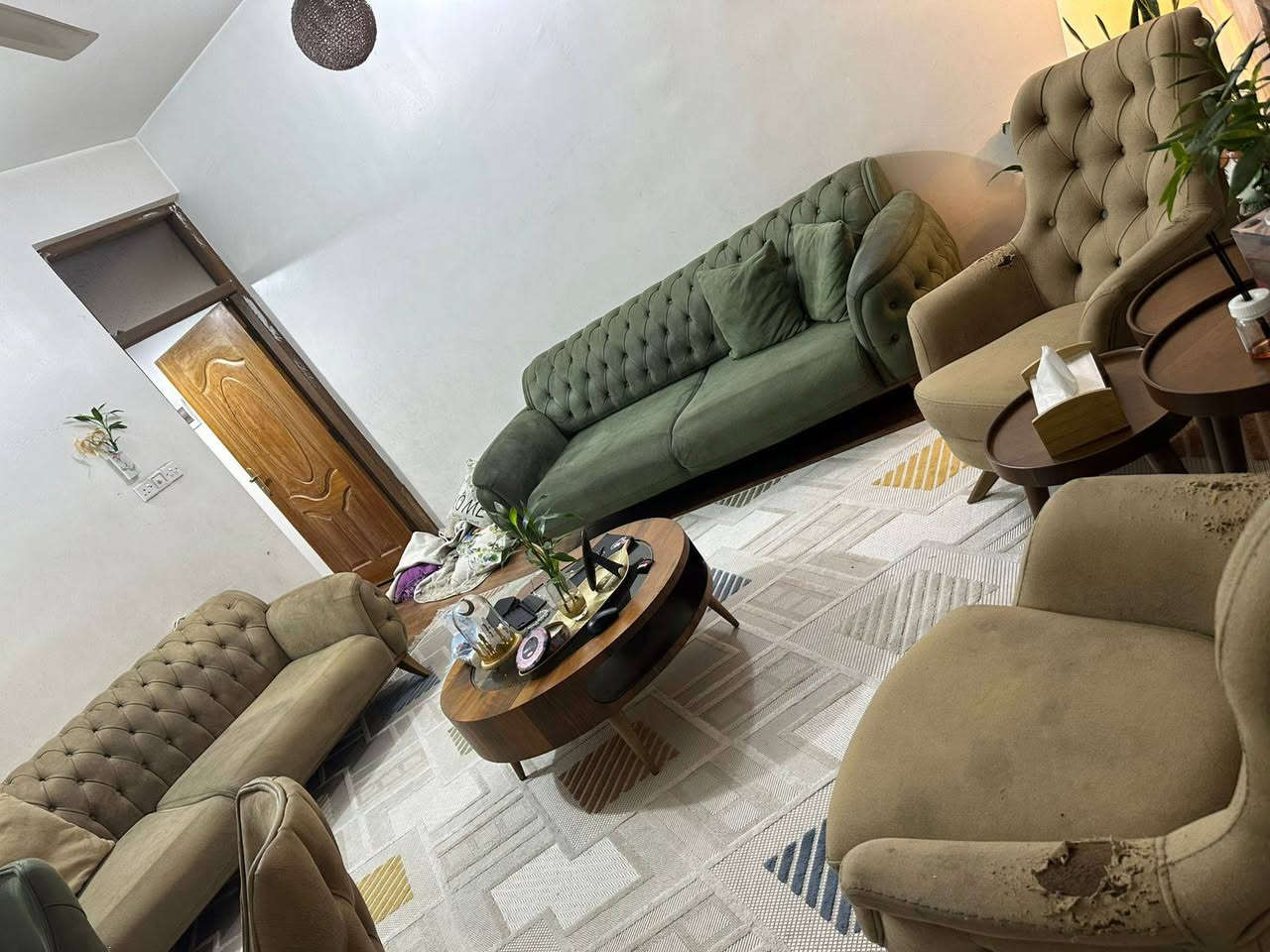 للبيع
***********
