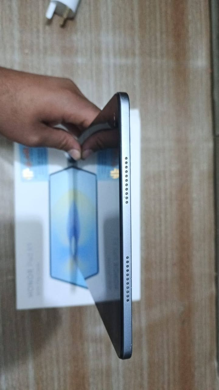 البيع سعر 200ما مفتوح ابد
ذاكره مالته 128 اسم الايباد  honor pad x9العنوان ميسان***********
