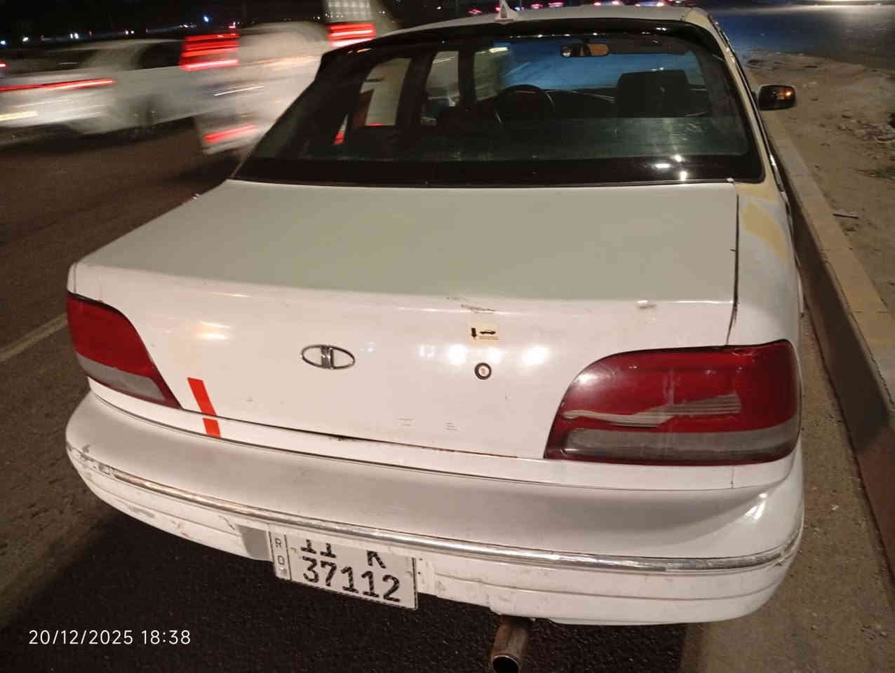 السلام عليكم برنس فراشه موديل 1996 هزه جديده  رٍّقم جديد مكينه مسكر بيه خيط بخار كير خير من الله حداديه خير من الله السياره كما موضحه بصور وكير اوتوماتيك 
العنوان بّــَغَـداد جسر ديالى جسر جديد 
السعر 27 وبيهه مجال 
***********
