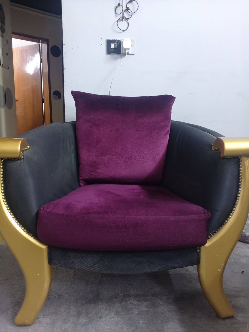 سلام عليكم تخم للبيع في السيدية 8مقاعد السعر160الف قفل150الرقم***********
