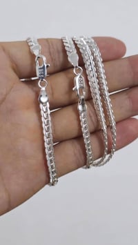 مختوم ٩٢٥ • مقاس ١٧ • توصيل