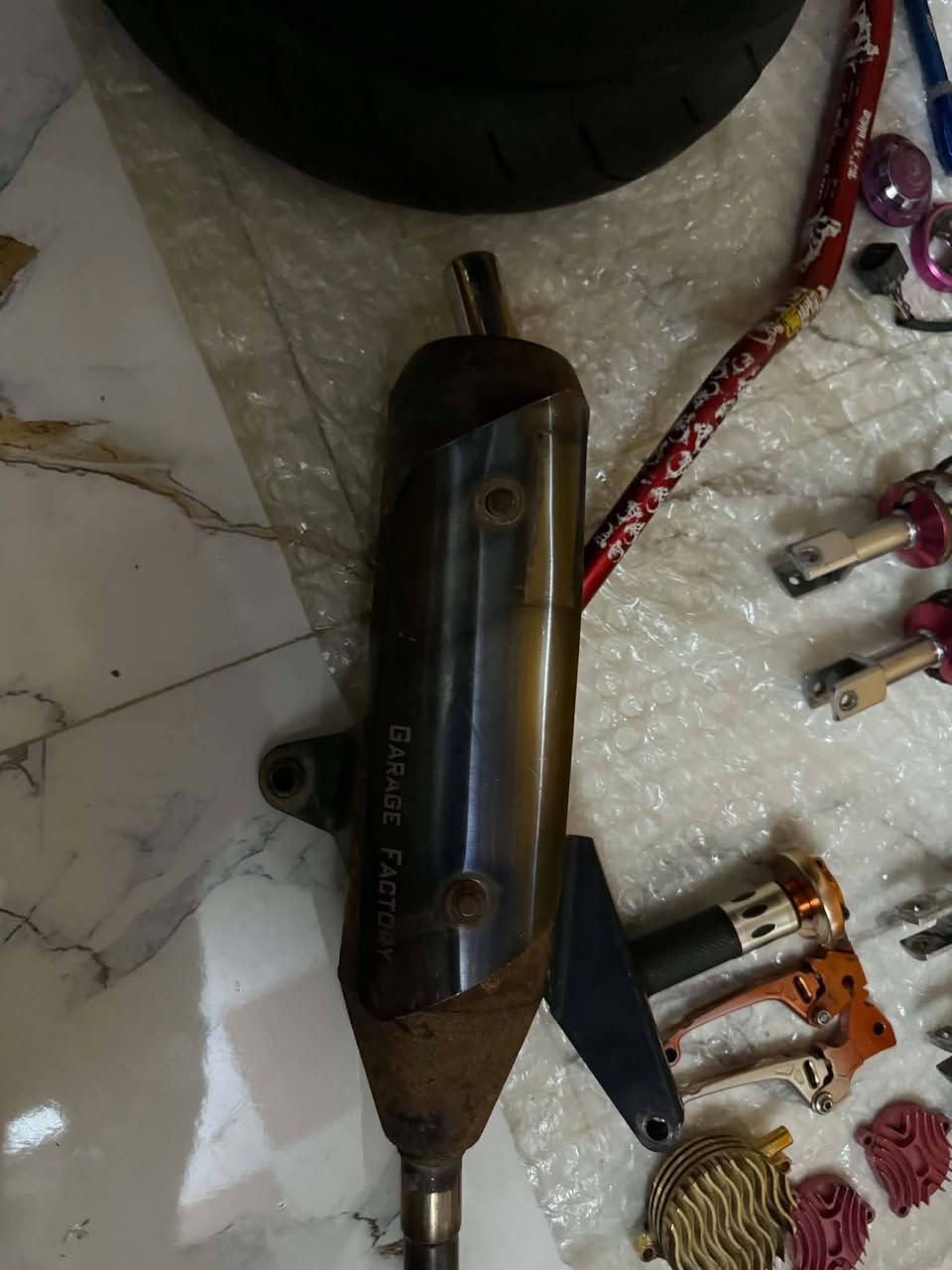 السلام عليكم اغراض للبيع توصيل موجود واتساب فقط ***********
