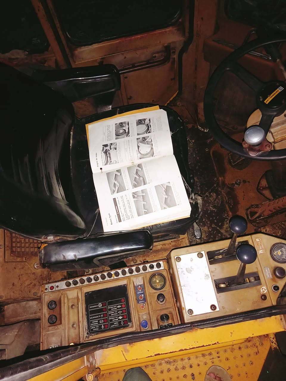 بسم لله مشاء الله 
للبيع 926CAT
مودل 87بجيكي
01121856515
01027746146
#الجميع
#المتبعين


**إذا كنت صاحب هذا الإعلان وتريد حذفه لأي سبب، رجاءا أرسل رسالة إلى الدعم الفني**