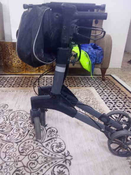 السلام عليكم عربانه مشايه لكبار السن السعر 100 وبيه مجال الرقم ***********
