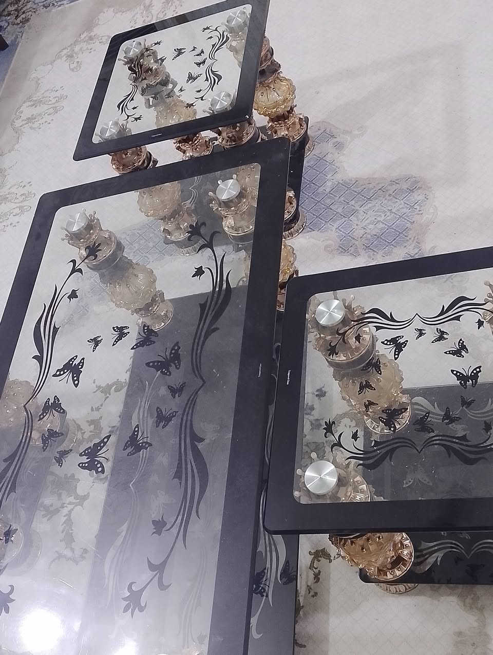 السلام عليكم
عندي طبلات زجاج نضيفات 4صغار واحده كبيره ب110وبيه مجال


**إذا كنت صاحب هذا الإعلان وتريد حذفه لأي سبب، رجاءا أرسل رسالة إلى الدعم الفني**