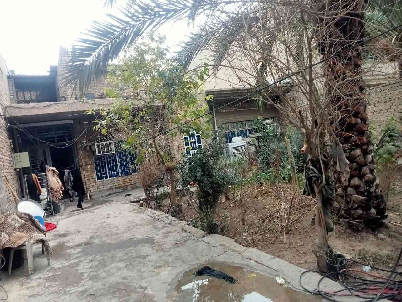 بيت للبيع في الامين المشتل على القناة مباشر
مساحه 300متر
الاستفسار الاتصال على الرقم ***********
