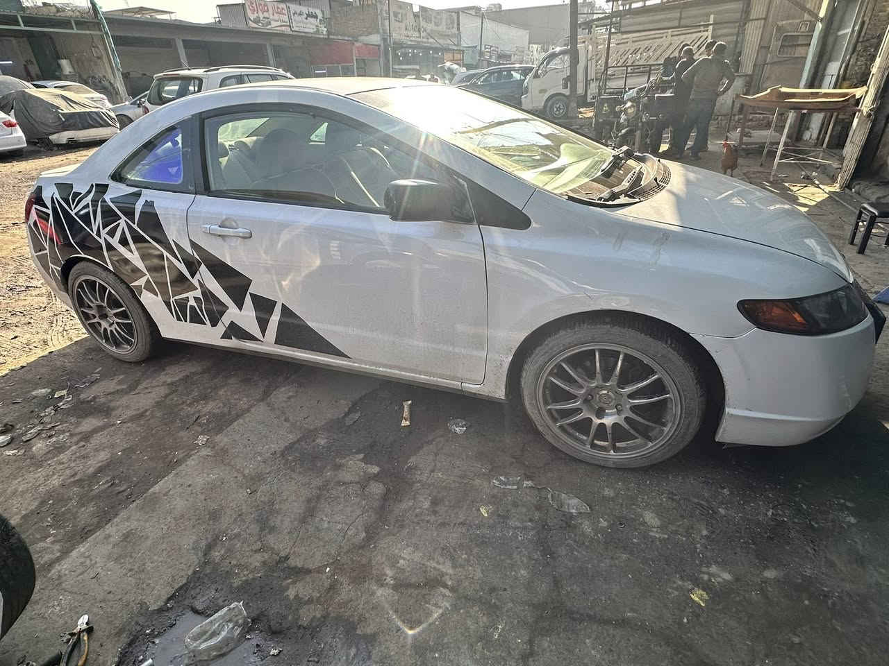 سيفيك 2007 أمريكية مصبوغة عام بدون حادث 
ميكانيك  كامل جديد 
تبريد بيها 
السعر / 60$ 
مكانها بغداد 
***********
