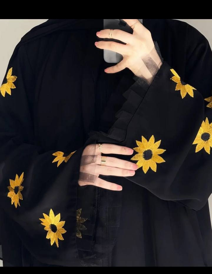 نانسي ستايل 🥰 
*اناقتك بتحكي من عنا
#السعرررررررر : 28$
عبايه زهره عباد الشمس 🌻  المميزه صارت متوفره عنا 

العبايه الاجمل والاروع قماش برادا اجنبي مكفووول  قطعه الجمال المصممه الك وبس 🔥
#مفرق / #جملة

اللون واحد اسود  🖤🌻

#قياسات  *.m.l.xl.xxl.xxxl*

من قياس 38 حتى 48
#متوفر #شحن #لكافة #الدول

شحن وتوصيل بعد ١٥ يوم انشاء شاء الله


**إذا كنت صاحب هذا الإعلان وتريد حذفه لأي سبب، رجاءا أرسل رسالة إلى الدعم الفني**