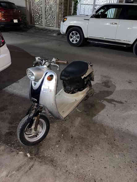 السلام عليكم دراجه كلاسيك عبد الحليم للبيع هندر واحد وسلف إذا اطلع مسافه يشتغل يعني باتري ضعيف حلوه شلعه و معدل وكهربائيات كله شغاله سعر225 مكاني بغداد البلديات و بيها مجال الطيبين الدراجه تأخذه مثل ما بالصور ***********
