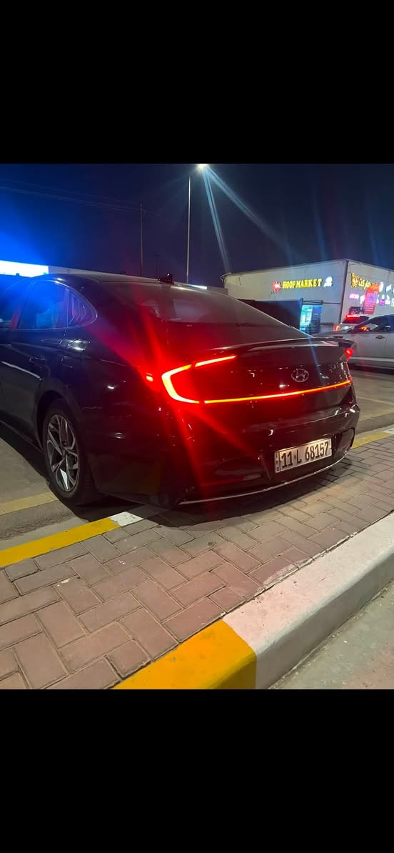السلام عليكم 

سوناتا  موديل 2023 

محرك 2500 
لسياره دخول جديد  بغداد بسمي
لسياره جديده بلخير عل ياخذه ماشيه 48 ميل
مواصفات 

بصمه ابواب لمس
رادارات امامي وخلفي وجانبي + توقف تلقائي 
 
اشاير بلمري + نقطه عمياء في المري

شاشه الحجم الكبير انج + تحكم عام عله السياره

كشن السايق حساس  

حساسات اماميه وخلفيه

نقاط عمياء عند تغير المسار

حساسات با لابواب للتنبيه عند فتح الباب وسياره قادمه من الخلف
 

اربع وضعيات القياده 

نضام المحافضه عله المسار 

شاحن واير ليس لاسلكي 

منافذ للشحن اماميه

تبريد منفصل للراكب ولسائق

دخول ذكي واناره ترحيب

قفل ذاتي عند الابتعاد

فتح الصندوك الخلفي عند الاقتراب

تشغيل عن بعد

اناره led امامة

بك لايت خلفي led

نضام Auto Hold
يعني بلازدحام تضغط لبريك ضغطه وحده وتشيل رجلك تبقه السياره لازمه بريك الحد ماتضغط عل بانزين يله تمشي

هند بريك بصمه كهرباء

بصمه تشغيل

سستم صوت

مثبت سرعه

تدفئة  كراسي

لسياره حادث امريكا قبق جنطه فقط وبيه بارد قليل  
مكاني بغداد حي اور 
***********
