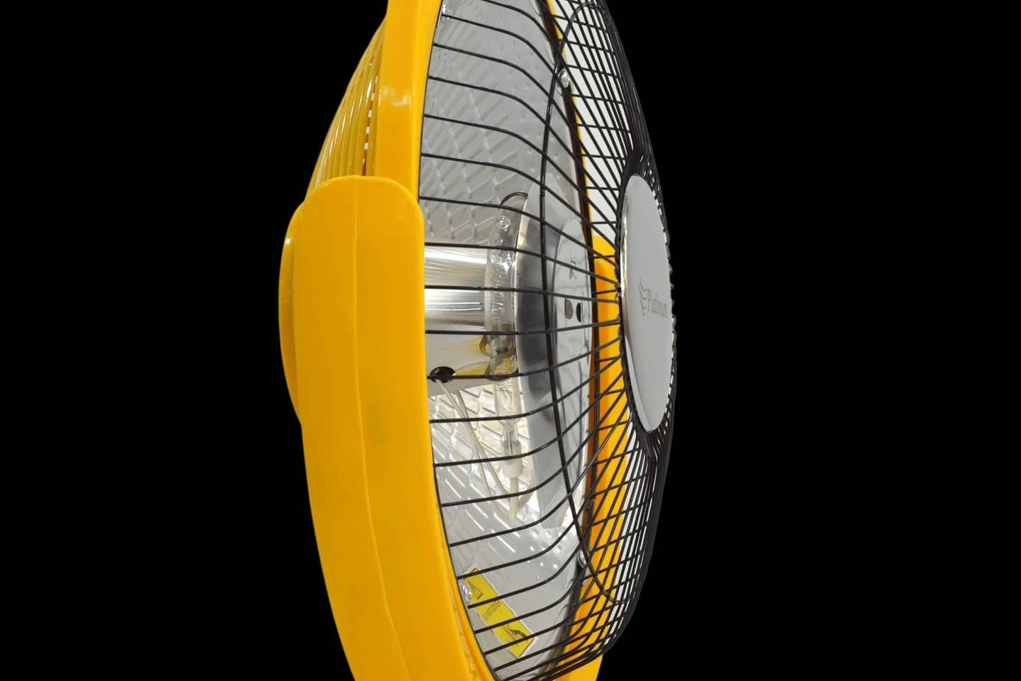 مدفأة كهربائية ماركة Platinum

الميزات:

أنبوب تسخين من الهالوجين

قرص دوار 360 درجة بقطر 12 انش

زر تشغيل  إطفاء

مقبض للحمل

وزن الجهاز: 0.8 كيلو

الطاقة: 600 واط

سلك كهرباء بطول: 1.1 متر

أبعاد الجهاز: الارتفاع 42  العرض 33

المنشأ: الصين
***********
What app أربيل, العراق
