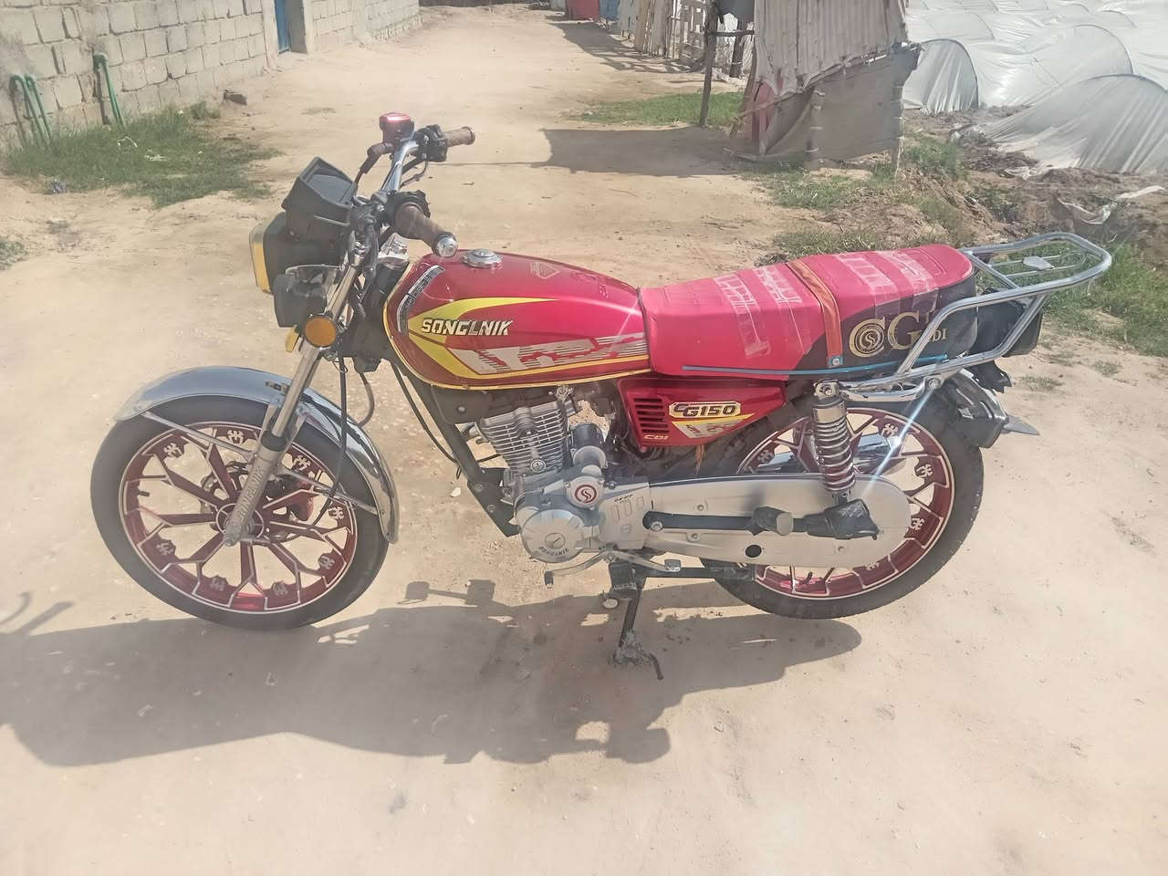 السلام عليكم دراجة لبيع موديل ٢٥ فول المكان طريق نجف كربلاء عمود ٣٠١ الشراي بيخر اويدلل السعر ٧٢٥ ابيها مجال هاذا رقمي ***********
