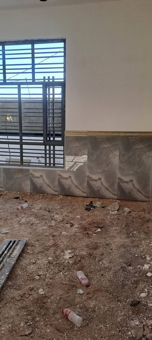 خلفه سيراميك جداري ابعمل اهوازي تتريس درجه اوله حالين متفرق رقم الهاتف عل واتساب ***********
