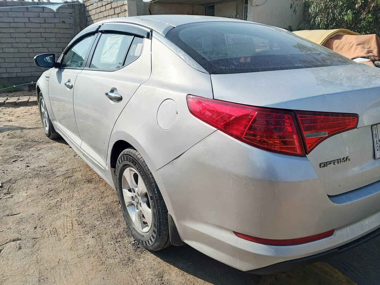 السلام عليكم
للبيع سياره كيه5 مديل 2013 لون سلفري سمائي رقم بصره تحويل ثاني يوم السياره وارد كوري بيها جاملغ خلفي جهت السائق بيه ضربه ومصلح والباقي كله بلاد مكفوله من الكصه والگلبه والعيب الشرعي ومكفوله من الخياس والجراد سياره جديده احلئ من الصور محرك 2000LPiخط واحد حداده جديده تخم تاير تبريد ثلج السياره جاهزه من كلشي مواصفاتها معروف/تحكم استيرن/تبريد قطعتين/مثبت سرعه /ايكو تقليل صرفيه بانزين /وبعد هواي مواصفات السعر 100 وبيها مجال العنوان بصره/قضاء المدينه ام الشويج ***********
‏‪***********‬‏
