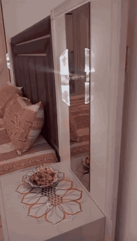 غرفة ١١ قطعة جديدة كلش شغل يخبل كلش تجي وتفحص نفس الي  بلصورة السعر مليون و٦٠٠ وبيها مجال للشراي للتواصل واتس اب 
***********
