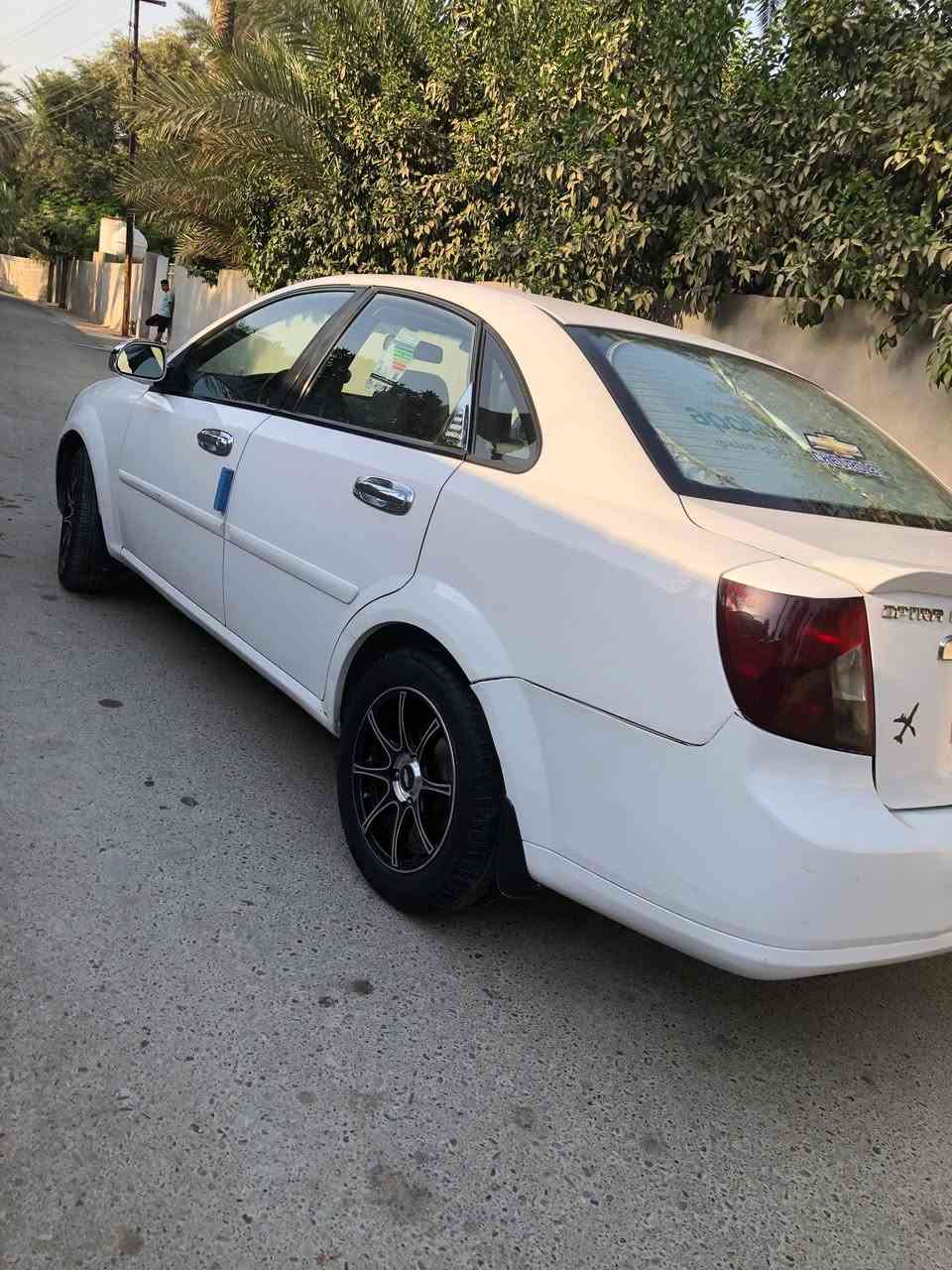 سلام عليكم للبيع  اومراوس شوفرليت اوبترا موديل 2009 رقم سليمانية جديد كير اوتماتيك محرك 1600 تخم تايرت جديدة تبريد شغال بس نقص غاز شاشة كامرة خلفية سيارة مكفولة من صبغ بيها ضربة خفيفة بخشم چاملغ وشوية من بنيد دوشمة جديدة سيارة حلوة ومرتبة مكان بغداد المدائن سعر 79 وبيها مجال قليل الاستفسار اتصل على رقم ***********
