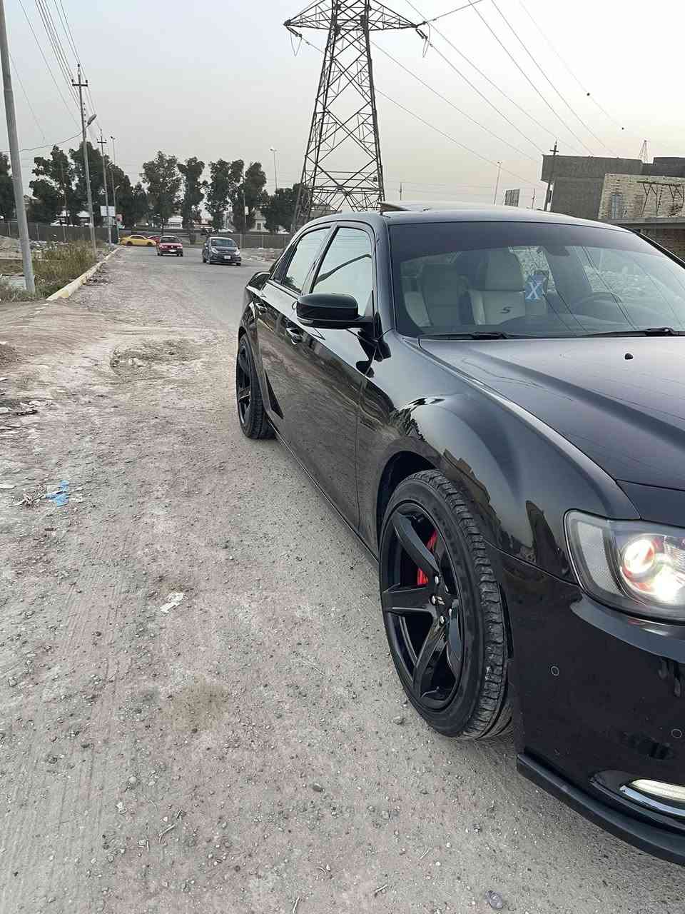 سلام عليكم 
كرايسلر اوباما 2019 
خليجي وكالة هارلم معروفة مواصفاته 
رقم دهوك ماشية 56mil سيارة استخدام شخصي كلش نظيفة 
سيارة مكفولة ماعدا جاملغ خلفي بي شبر صبغ وجاملغ امامي بي شبر بارد 
مكان السيارة بغداد -الدورة 
السعر 27300 دولار 
***********
