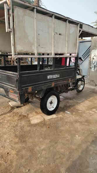 السلام عليكم شباب ستوته مديل 14اوراق راعيه بل نجف اني مسوي وياه مكاتبه واذاه تريد تواصل وياه موجود ويداور من لوكيل بسمك واذاه ماتريد اني سويلك مكاتبه عن سركه ستوته  شوفت عينك كله جديد مكينه معمره كله جديد لسعر950وبيه مجال شراي بيه خير ويدلل عنواني مشخاب هاذه رقمي ‏‏***********
