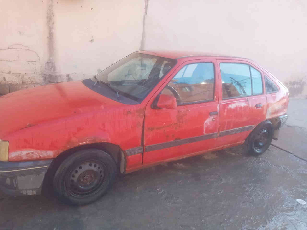 السلام عليكم اوبل كاديت موديل ٩١للبيع نينوى ألماني كيرعادي محرك وكير شرط السياره باسمي السعر ٢٥ورقه وهاي صورها الاتصال على الرقم ***********
