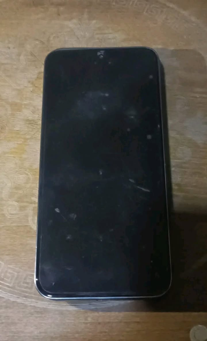 جهاز انفنكس جي تي30برو
جهاز جديد وضع الشركه 
ذاكره ٢٥٦/نضافه ٩٥٪
مفتوح من الكارتونه قبل شهر
الشاشه شخط مابيه مجرد الزكه البلاديه مشخطه 
السعر٣٢٥الف وملحقاته موجوده شاحنه وكارتونه وكفر 
رقمي ***********
