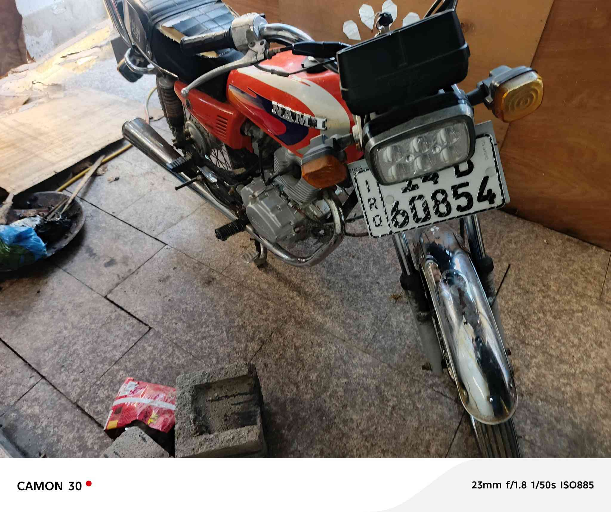 دراجه يراني نامه رقم وسنويه رسمي للبيع مديل ٢١ مكينه ما مفتوحه سعر ١٤٠٠ مكاني البصره ***********
