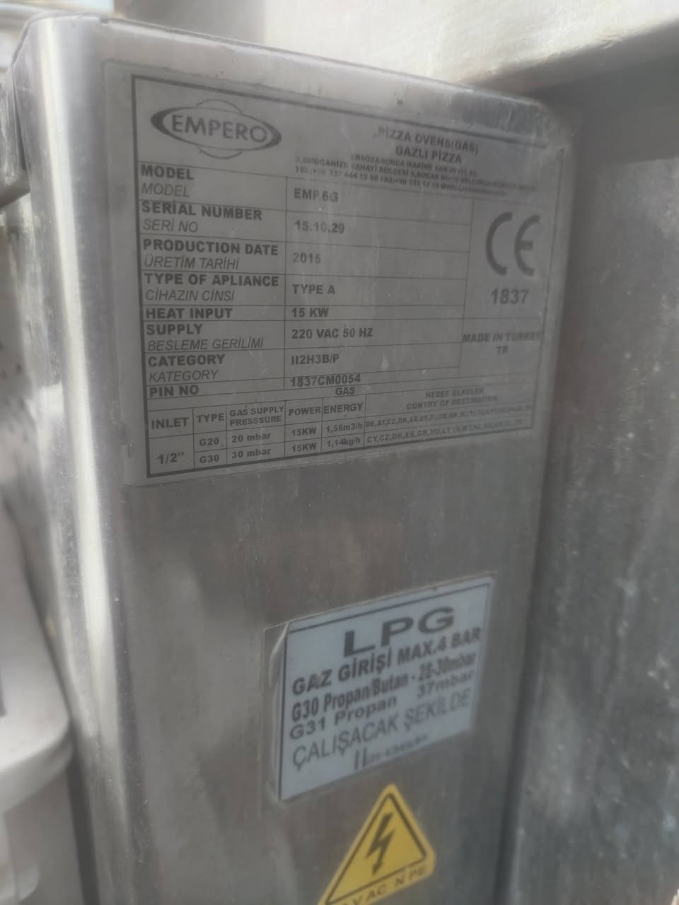 سلام عليكم فرن بيتزا للبيع السعر 375 مكاني بغداد الغزاليه ***********
