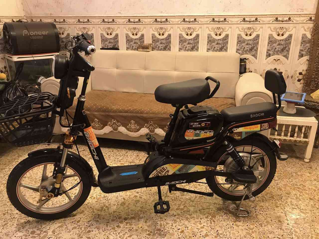 سلام عليكم من رخصة الادمن دراجه جديده اوياهه بصمتين بعده مماشيه اهوايه حجم ٢٠ اي نقص ما بيه كله شغاله سعر ٤٠٠الف اي استفسار عل رقم *********** بغداد الشعب

