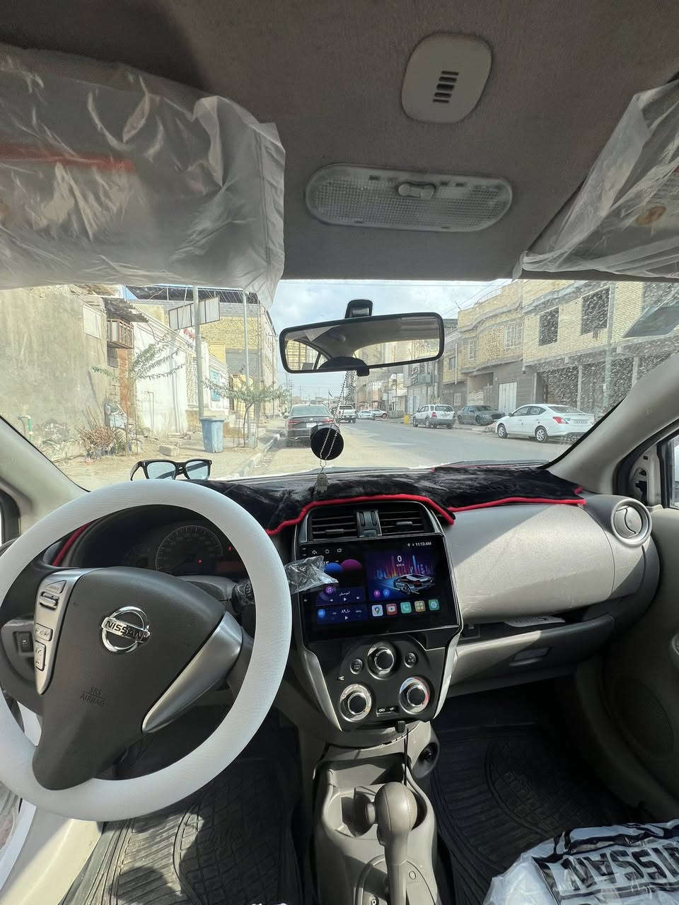 سلام عليكم سيارة نيسان سني هندي موديل 2021السيارة ضربتهه بچم بس الضربه ماواصلة للمكينة گير مكينة بلادي رقمهه بغداد انكليزي جديد السيارة بأسمي التحويل ثاني يوم سعرهه 93 وبيهه مجال مكاني البصرة_ المشراق القديم 
الرقم:***********
