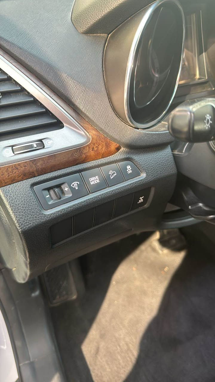 - [ ] سنتافيا للبيع موديل 2018رقم بغداد انكليزي كويتي فول ماعد كاميرا دوراة بانورما زراك لايت حار بارد كشن كشنات امامي كهرباء  داخل قرميدي ماشية ١٣٠ قابل للزيادة سيارة مكفولة قطرة صبغ مابيهة وبدون مشلاع صبغ  جاهزة السيارة السعر ٢١٧ورقة مكان السيارة بغداد للتواصل ***********)))٠٧٨٠٠١٣٢٧٥واتس كير محرك مامفتوح بغداد, العراق
