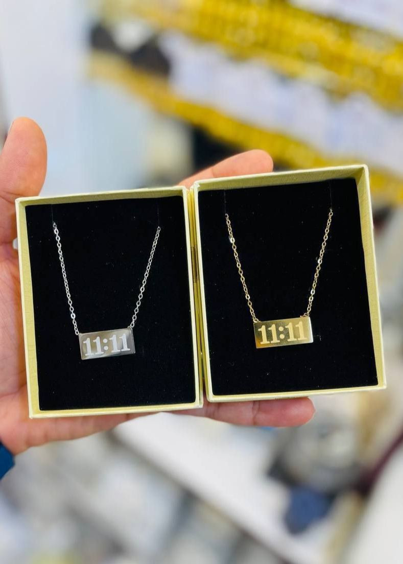 قلادة الوقت المميز 11:11
وقت الامنيات 
11:11 منو ميحب هالوقت 😍
قلادة وقت تحقيق الاماني  🤍✨  11:11، رمز الصحوة والتنوير.
ووفقاً لعلم الأعداد، فإنَّ العدد 11 يمتلك صفات الصبر، والصدق، والروحانية، والحساسية، والحدس وليس مثالياً وحنوناً. هؤلاء الناس الذين ينتمون إلى الرقم 11، يعملون على مستوى مختلف من الطاقة. و11:11 تحثنا على الالتفات إلى قلوبنا وحدسنا الداخلي. إنها بمثابة دعوة للاستيقاظ وعدم تفويت الفرص المتاحة في هذا العمر. ويمثل عدد 11 أيضاً الرؤى والإبداعات الفنية والاختراعات والابتكار، والوفاء، والاستقلال، والإنجاز، والحب والانسجام والتوازن. وهو علامة على أننا أكثر انسجاماً مع الطاقة التي تتدفق في الوقت الراهن، والتي يمكننا استخدامها 

نوع المعدن. ستل ستيل طلاء ثابت مدى الحياة جودة عالية
متوفرة باللونيين الذهبي والفضي 💛🩶
السعر 7 الاف حلة, بابل


**إذا كنت صاحب هذا الإعلان وتريد حذفه لأي سبب، رجاءا أرسل رسالة إلى الدعم الفني**