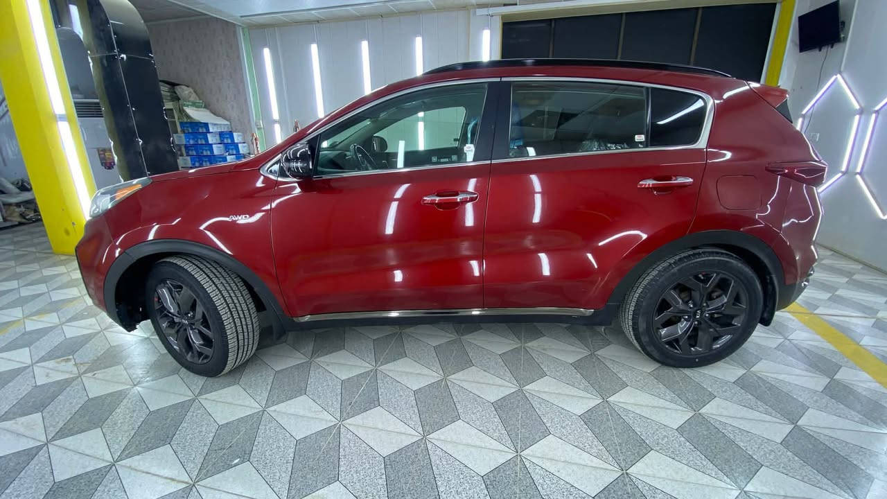 اللهم صل ع محمد وال محمد
سبورتج Ex فول مواصفات للاخير
سياره باسمنه 
ماطالعين بيه اجتي من امريكا 34 الف كيلو وحاليا 35 الف وعداد كدامك
تجي بصمه
بانورما
كشنات كهرباء
كشنات جلد تدفئه
ستيرن ترفئه
شاشه 
تبريد قطعتين
جنطه كهربائيه 
اوتو هول
سايد بريك بصمه
ويل كب اصل اسود
حادثه فقط دعاميه وبارد بالجاملغ خلفي
واتساب ***********
اتصال ***********
