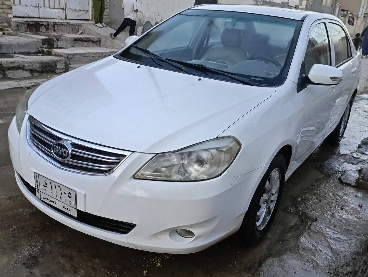سيارة byd g3 موديل 2015
رقم بغداد مشروع وطني 
سنويه ل31 
بصمة كير مكينه مكفول 
مكان سيارة الديوانيه 
للاستفسار ***********
