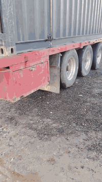 للبيع عربانه كرونه دنكير مربع بريك بنز تخم تاير مكفوله من كشلي *********** مكانها بغداد سريع الدولي قرب سيطرت المالكي سعر 55ورقه ومجال
