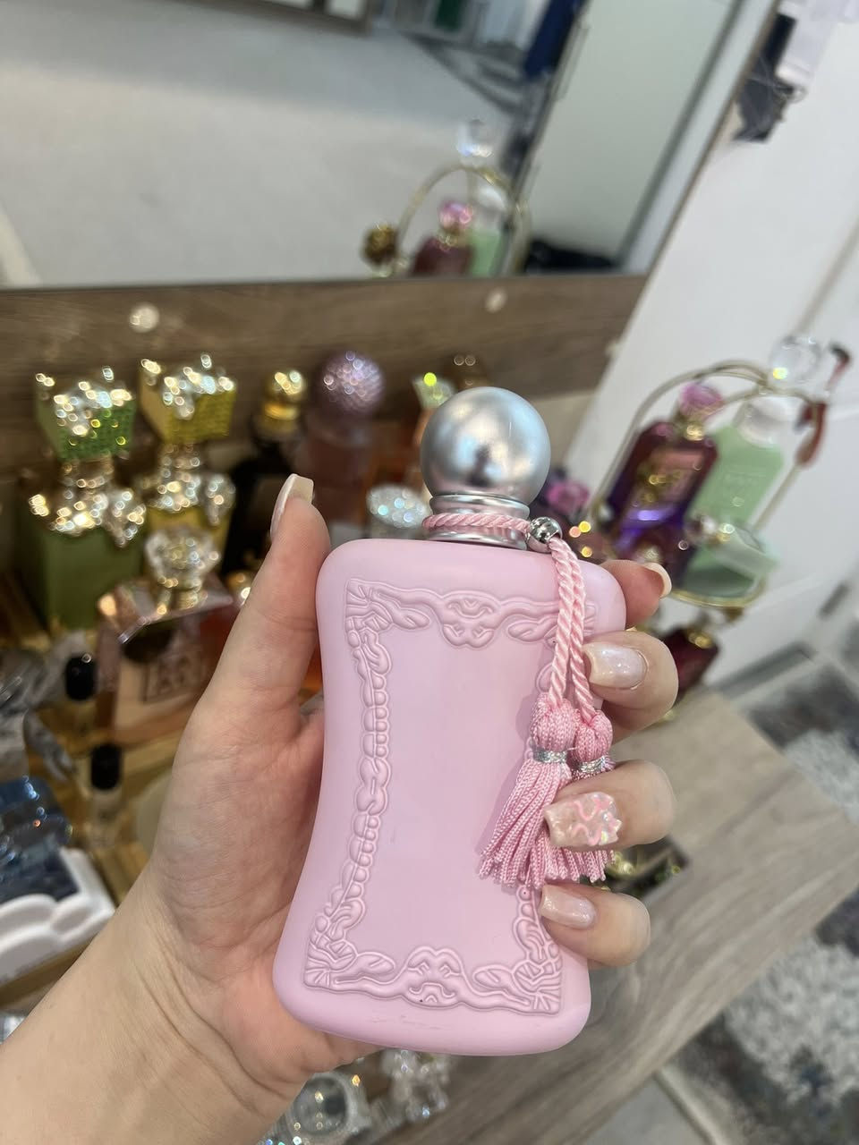 ✨ للبيع مجموعة عطور مميزة بحالة ممتازة ✨
🔸 Kayali Utopia Vanilla Coco (أصلي 100%)
تم استخدامه 3 رشّات فقط، بحالة شبه جديدة تمامًا
💰 السعر: 120 دولار

🔸 Kayali Fleur Majesty (حجم 10 مل - أصلي 100%)
و ليس مستخدما ابداً
💰 السعر: 45,000 دينار عراقي

🔸 Prada Paradoxe (نسخة Master Copy)
💰 السعر: 20,000 دينار عراقي

🔸 Delina - Parfums de Marly (نسخة Master Copy)
💰 السعر: 20,000 دينار عراقي

🔸 Elysa (بديل مطابق لعطر Kayali Fleur Majesty)
رائحة مطابقة بالضبط، مع ثبات وفوحان أعلى، استخدام خفيف جدًا كما هو موضح في العبوة
💰 السعر: 20,000 دينار عراقي

📌 جميع العطور بحالة ممتازة كما موضح
📩

🌸 فرصة رائعة للحصول على عطور فاخرة بأسعار مناسب


**إذا كنت صاحب هذا الإعلان وتريد حذفه لأي سبب، رجاءا أرسل رسالة إلى الدعم الفني**