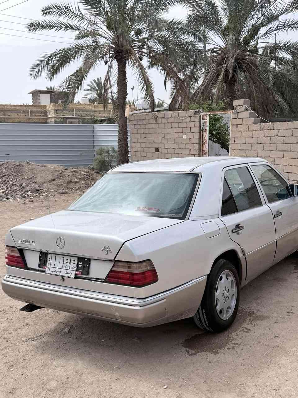 بيع مستعجل(مكلف بنشر ) سلام عليكم مارسدس دب مديل90اصل سياره ما متعوبه مال بيت قواعدها بلاديه سياره ع وضع البلاد مكينه وكير 3000 ابو الكلاص شرط تشلع الكاع شلع الله شاهد وقبل فترا ذابهن حاويه سياره خير من الله سعر42 وبيها مجال بصره قضاء المدينه*********** البصرة, العراق
