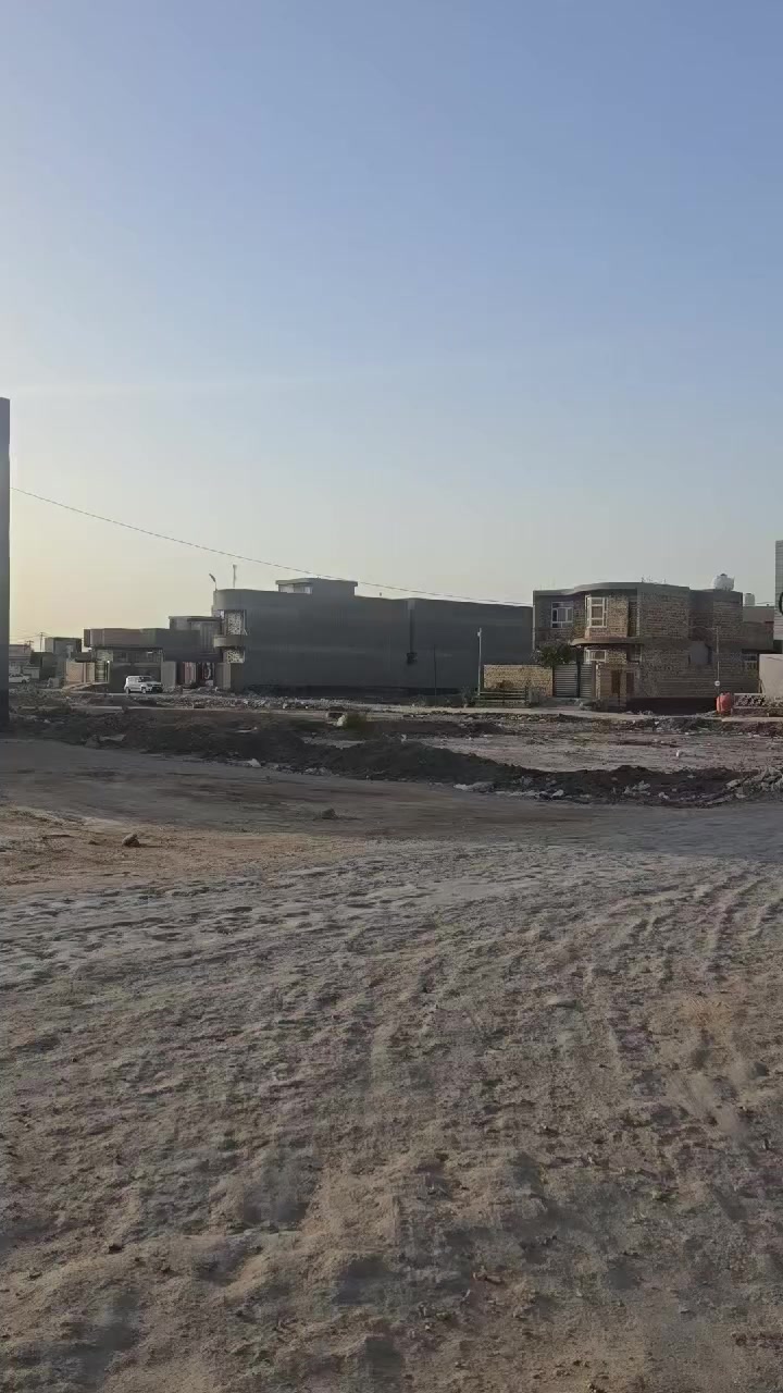 للبيع — قطعة أرض طابو صرف ⬇️
المساحة: 200م.   الواجهيه: 10م  نزال 20م
عرض. الشارع 10م. قرب. شارع 15وشارع 20

العنوان /حله /ورديه خارج خلف مدرسة الوداد خلف مستشفئ الكفيل

⬇️_____السعر____63مليون__وبيها مجال بسيط_____⬇️
 ________________________________⬇️
استفسار اكثر الاتصال على الارقام الموجوده  او مراسلة الصفحه
مكتب الذهب للعقار ورديه خارج. سيف سعد بداية شارع 30
⭕️لمن يرغب  بيع عقار او شراء مراسله او الاتصال⬇️
⭕️عروض تجاريه⬇️
⭕️عروض دور حديثه⬇️
⭕️قطع اراضي -⬇️
تصوير.  وترويج. متوفر ⬇️
***********. 📞⬇️
*********** واتساب
