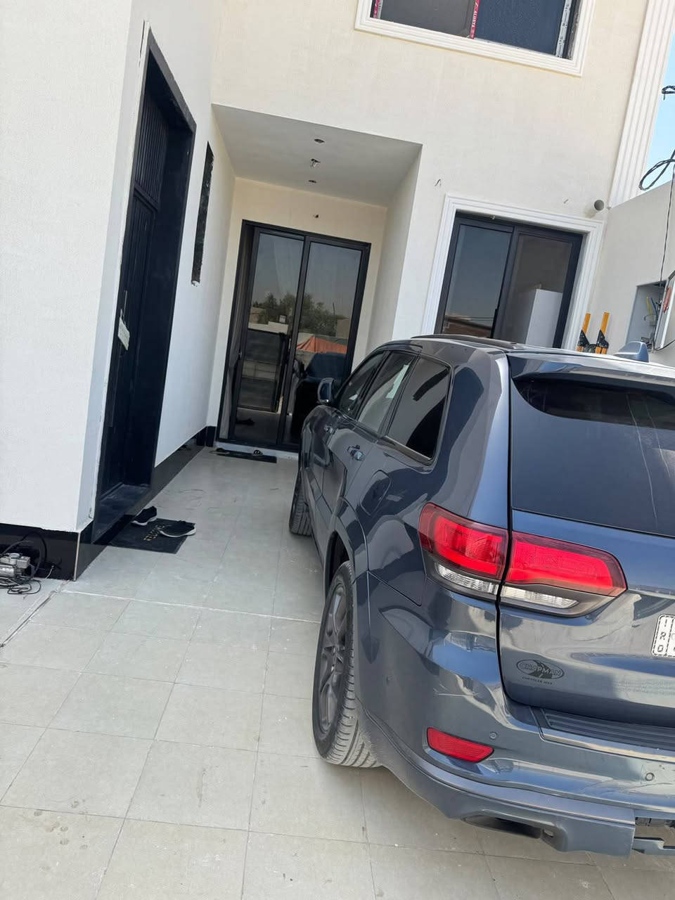 سلام عليكم جيب موديل ٢٢ رقم بغداد السياره بدون حادث بس بيه كلير بالباب و الجاملغ باقي السيارة مكفوله كفاله عامه السياره فول مواصفات فتحه رادارات تحكم ستيرن بعد معروفه مواصفات الجيب الاس سعر السياره ب٢٢٠ ورقه وبيه مجال بسيط الشراي يتواصل على هذا الرقم *********** و هلا بالشراي
