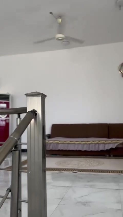 🏡 للبيع – منزل متكامل بمساحة 250 م²
✔️ المساحة: 250 متر مربع
✔️ البناء: البيت مبني بالكامل بالطابوق
✔️ التشطيب: كامل، بدون أي نواقص
✔️ جميع أعمال البناء والمواد المستخدمة: درجة أولى

الطابق الأرضي:
• غرفتا نوم
• صالة
• ديوانية
• مطبخ حار
• مطبخ بارد
• مجاميع صحية داخلية
• مجاميع صحية خارجية

الطابق الأول:
• 4 غرف نوم واسعة
• غرفتان ماستر (حمام خاص)
• صالة
• مجاميع صحية

🏠 منزل متكامل بتقسيم عملي ومساحات مريحة، جاهز للسكن مباشرة.

📩 للاستفسار 

 ***********
***********

