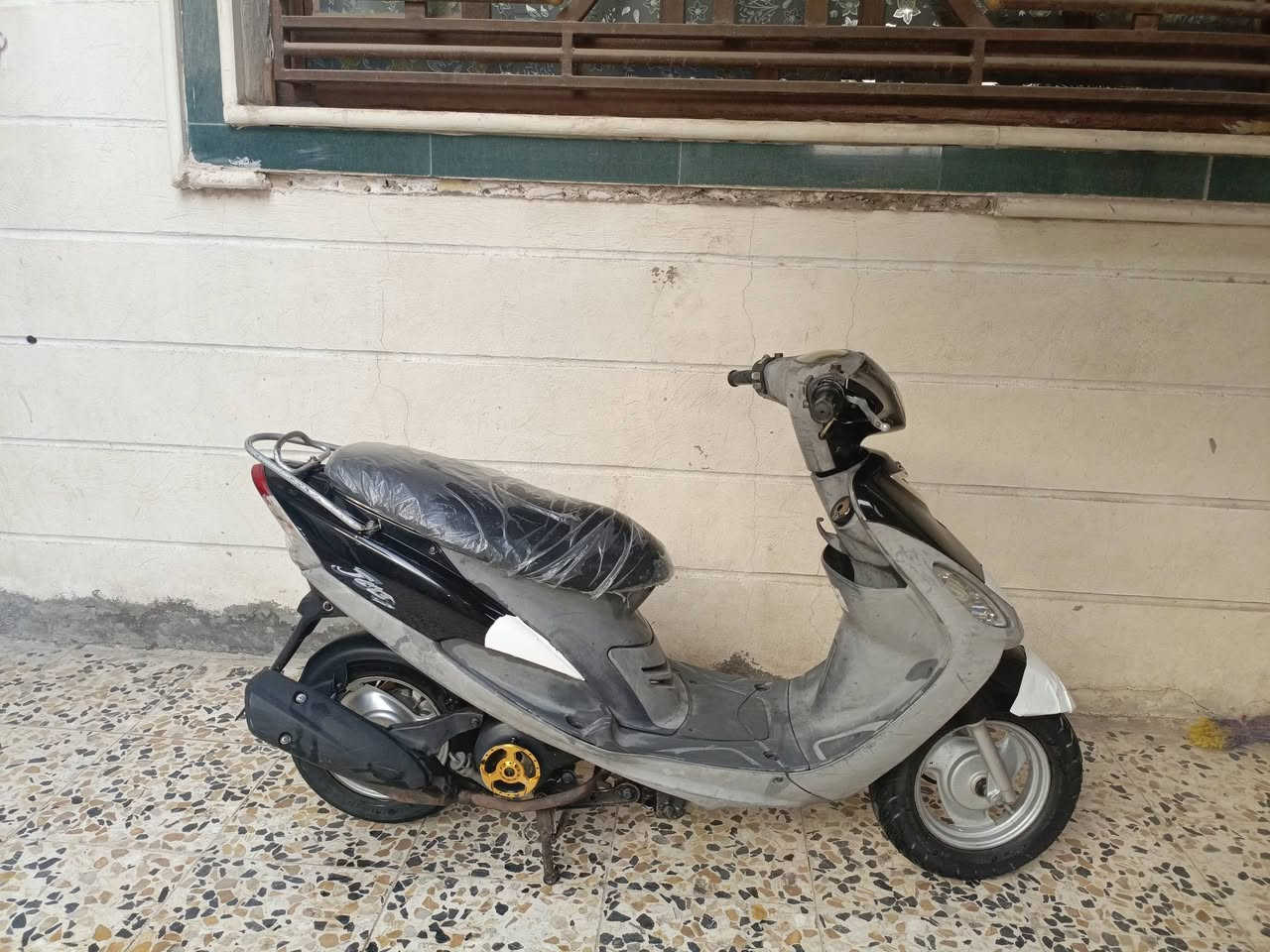 سلام عليكم دراجه ماكس منغولي كل بلاديه مكينه مامفتوحه كهربائية كله شغاله ختم واحد سعر 650وبيه مكان  ثوره تواصل ***********
