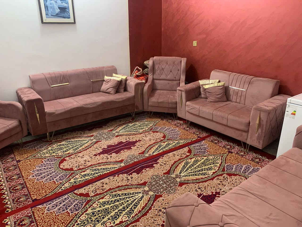 بيت ايجار 80متر
غرفه وصاله ومطبخ وصحيات واستقبال 
فوك غرفتين وصاله 
قرب مستشفى الترك


**إذا كنت صاحب هذا الإعلان وتريد حذفه لأي سبب، رجاءا أرسل رسالة إلى الدعم الفني**