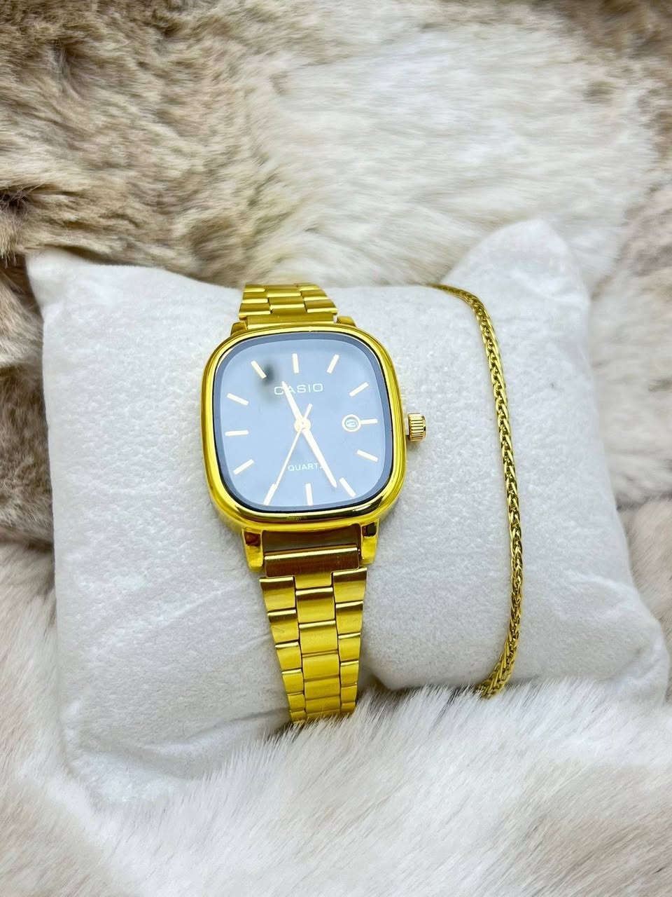 ساعة مع كرميط
نوعية ممتازة 
تمن130درهم 
مع توصيل فابور 🚚 ودفع عند استلام 😊👏 
☎️الهاتف : phone +212 705-126151


**إذا كنت صاحب هذا الإعلان وتريد حذفه لأي سبب، رجاءا أرسل رسالة إلى الدعم الفني**